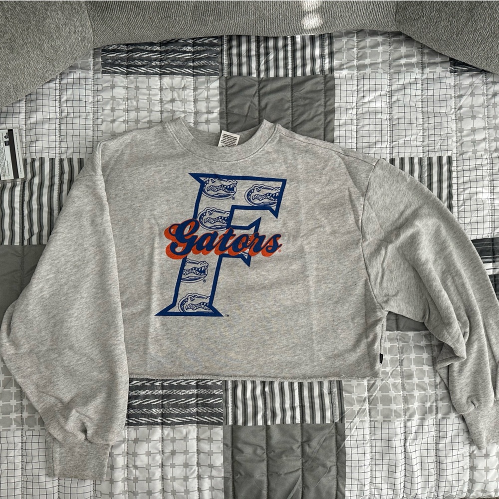 Victoria’s Secret PINK UF gators sweatshirt